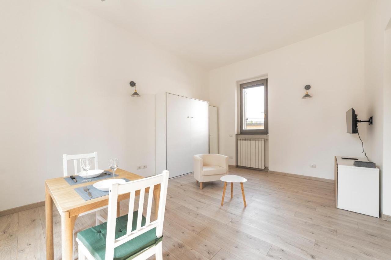 Maciachini Renovated Studio! ミラノ エクステリア 写真